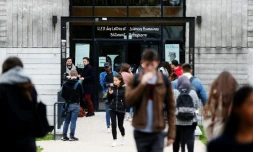 Des dizaines de milliers de bacheliers ont été écartés des filières de leurs choix à la fac par le tirage au sort --seul dispositif légal pour départager les candidats-- en raison de la hausse démographique