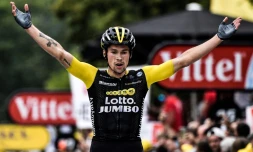 Le Slovène Primoz Roglic (Lotto NL) remporte la 19e étape du Tour de France, le 27 juillet 2018 à Laruns