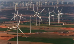 Des éoliennes à Villar de los Navarros, dans la région de Saragosse, le 5 avril 2022