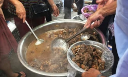 De la viande de chien servie lors de la fĂŞte gastronomique Ă Yulin, dans le sud de la Chine, le 21 juin 2017