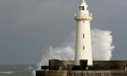 Le phare du port de Donaghadee, en Irlande du Nord, le 16 octobre 2017