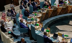 Le siège, vide, de la Syrie (C) lors d'une réunion de la Ligue arabe, le 7 mai 2023 au Caire