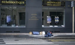 Un sans domicile fixe dans une rue de Paris le 8 janvier 2017