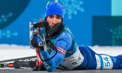 Le biathlÚte français Martin Fourcade sur le pas de tir lors du 10 km sprint aux JO, le 11 février 2018 à Pyeongchang