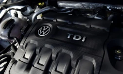 Le moteur diesel d'un véhicule Volkswagen le 2 octobre 2015 à Milton Keynes