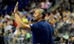 L'entraîneur de la France Didier Dinart lors de la victoire de la France sur le Brésil 24 à 22 le 11 janvier 2019 à Berlin