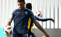 L'attaquant de l'équipe de France Kylian Mbappé à l'entraînement, le 14 juillet 2018 à Moscou