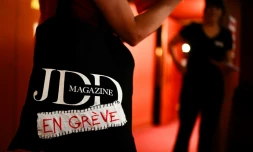 La rĂ©daction du Journal du dimanche a reconduit sa grĂšve pour protester contre son changement de direction, empĂȘchant l'hebdomadaire de paraĂźtre pour la quatriĂšme semaine de suite