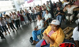 Mercredi 7 mai 2003. Les grévistes de la chambre de commerce entament leur 16ème jour de grève