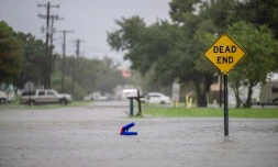 Une rue innondée de Dulac, au passage de l'ouragan Francine, le 11 septembre 202 en Louisiane