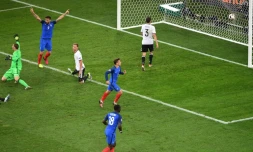Antoine Griezmann inscrit le 2e but de la France contre l'Allemagne, en demi-finale de l'Euro, le 7 juillet 2016 à Marseille