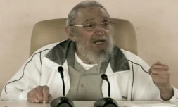 Capture d'écran de la TV cubaine montrant Fidel Castro le 7 avril 2016 dans une école de La Havane