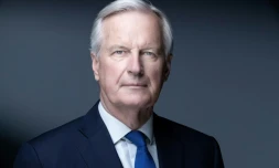 Michel Barnier lors d'une séance photos, le 11 mai 2021 à Paris