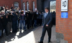 Le leader catalan Carles Puigdemont quitte la prison de NeumĂŒnster, le 6 avril 2017 en Allemagne
