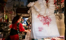 Des sacs en plastique sur un marché de Keelung, à Taïwan, le 9 juin 2026