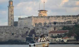 Le bateau Maguro, rebaptisé Granma 2.0, transportant de l'aide humanitaire pour Cuba, arrive dans le port de La Havane, le 24 mars 2026