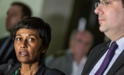 Le ministre de l'Intérieur Matthias Fekl et la ministre des Outre-mer Ericka Bareigts, le 29 mars 2017 à Cayenne