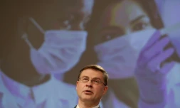 Le vice-président de la Commission européenne Valdis Dombrovskis lors d'une conférence de presse à Bruxelles le 24 mars 2021