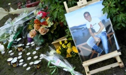 Hommage à Ilan Halimi le 13 février 2019 à Sainte-Geneviève-des-Bois, en Essonne, deux jours après que deux arbres plantés en son honneur y ont été vandalisés
