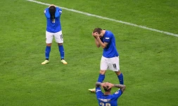 Les Italiens Lorenzo Insigne, Nicolo Barella et Federico Bernardeschi, lors de la demi-finale de la Ligue des nations contre l'Espagne, le 6 octobre 2021 au Stade San Siro à Milan
