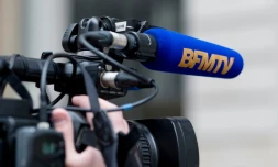 Une caméra de la chaîne d'informations en continu BFMTV le 3 avril 2015 à Paris