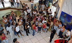 Mardi 2 décembre 2003

Le collectif emplois en danger s'est rendu au conseil régional