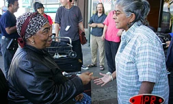 Jeudi 3 juin 2004

Césaria Evora donnera un concert unique à La Réunion le samedi 5 juin 2004