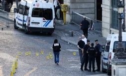 Reconstitution sur les lieux où deux personnes ont été tuées en avril par un policier sur le Pont-Neuf, le 17 juin 2022 à Paris