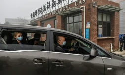 Les experts de l'OMS arrivent à l'Institut de virologie de Wuhan, le 3 février 2021 en Chine
