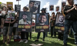 Des proches des otages israéliens retenus dans la bande de Gaza manifestent devant le bureau du Premier ministre à Jérusalem le 1er septembre 2024