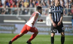 L'attaquant de Monaco Radamel Falcao fête son but contre Angers, le 8 avril 2017 au stade Raymond Kopa, le 8 avril 2017 