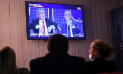 Téléspectateurs devant le débat entre Jean-Luc Mélenchon et Eric Zemmour, le 23 septembre 2021