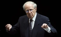 Le chef d'orchestre Pierre Boulez le 21 décembre 2011 à Paris