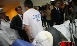 Mercredi 22 février 2006 

François Baroin, ministre de l'outremer, en visite à La Réunion pour évaluer l'impact de l'épidémie de chikungunya sur l'économie de l'île