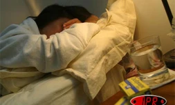 Mercredi 9 novembre 2005

Près de 5 000 personnes ont été contaminées par le virus du chikungunya
