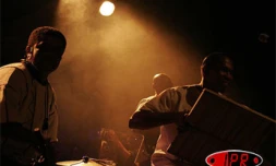 Samedi 06 août 2005 -

Retour aux racines pour Davy Sicard \'