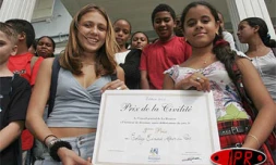 Mardi 17 mai 2005 -Remise des prix de la civilité, concours organisé par le Département.