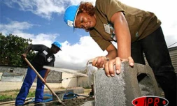 Mercredi 24 mai 2006 -

Le premier Carrefour des métiers au féminin s'est tenu au Palaxa à Saint-Denis