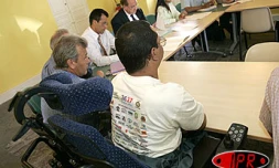 Mercredi16 juin 2004 -


Lors de la rencontre entre les élus, les associations et le préfet