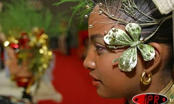 Dimanche 18 avril 2004
Lors du 26ème trophée de la coiffure
Photo Valérie Rubis