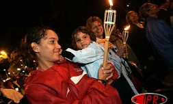 Mardi 21 septembre 2004 -

Plusieurs centaines de personnes ont manifesté à Saint-Denis contre la guerre