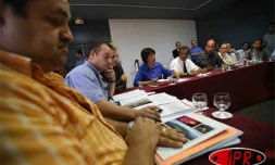 Jeudi 16 Février 2006 -
Suite à la crise du chikungunya le CTR a réuni les porfessionnels du tourisme et annonce une perte de 6 millions d'euros du chiffre d'affaires