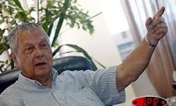 Paul Vergès, président du conseil régional