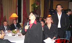 20 décembre 2004
Une foule de personnalités pour célébrer à Paris le 20 décembre 2004.
