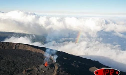 Jeudi 31 août 2006 vers 16 heures 30

La Fournaise poursuit son spectacle