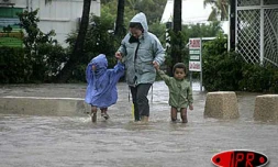 Vendredi 4 mars 2005

Le centre-ville de la Saline (Ouest) a été une fois de plus inondé