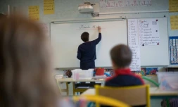 Les enseignants s'inquiÚtent des conditions dans lesquelles va se dérouler la rentrée, alors que les contaminations repartent à la hausse