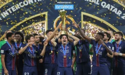 Les joueurs du Paris SG célèbrent leur victoire en coupe intercontinentale mercredi contre Flamengo à Doha, au Qatar.