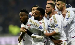 La joie des joueurs lyonnais après le but de Maxwell Cornet face au PSG, le 28 février 2016 au Parc OL
