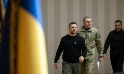 Le président ukrainien Volodymyr Zelensky et le chef du service de sécurité SBU Vassyl Mayuk, le 24 mars 2023 à Kiev
